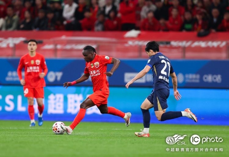 海港主場(chǎng)4-0完勝三鎮(zhèn)，安佩姆首球+劉祝潤(rùn)傳射