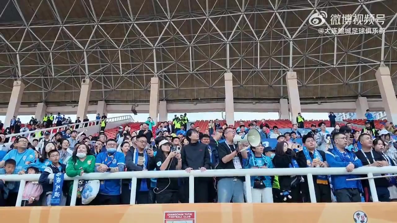 龍廷威+諾曼聯(lián)袂救主 大連鯤城主場2-2絕平佛山南獅