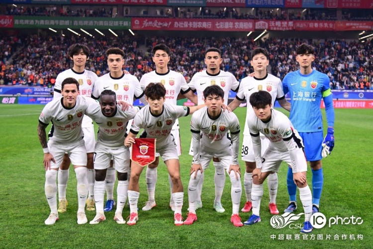青島海牛3-1上海海港：吾米提江染紅致十人作戰(zhàn)，劉祝潤中柱難挽敗局