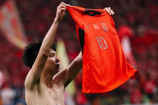 王鈺棟點(diǎn)殺巴林，18歲199天創(chuàng)國足世預(yù)賽最年輕進(jìn)球紀(jì)錄