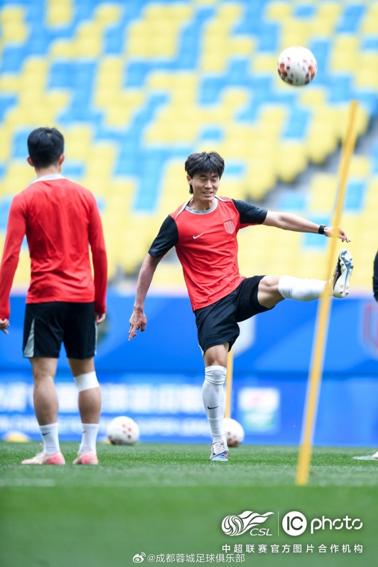 阿洛伊西：替補深度保障密集賽程 韋世豪點出進攻端變化