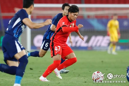 維塔爾世界波開胡，海港客場2-0三鎮(zhèn)止頹