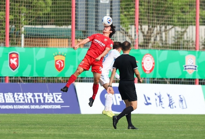 王逸偉貼地斬定勝局，上海海港富盛經(jīng)開1-0蘭州隴原競技